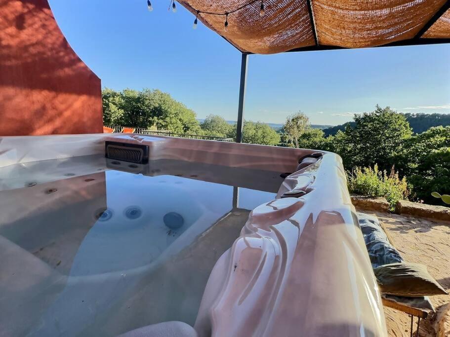 Sous Le « Figuier » Villa Cornillon-Confoux Exteriör bild