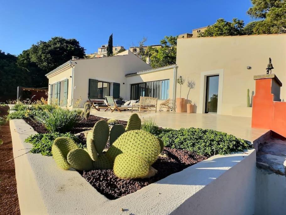 Sous Le « Figuier » Villa Cornillon-Confoux Exteriör bild