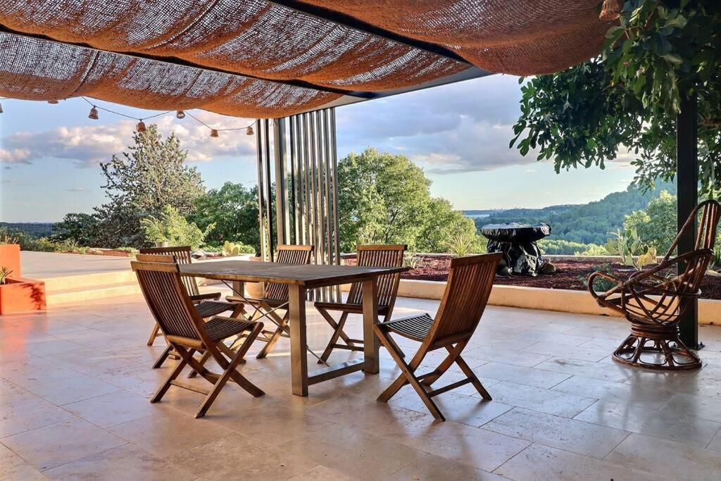 Sous Le « Figuier » Villa Cornillon-Confoux Exteriör bild